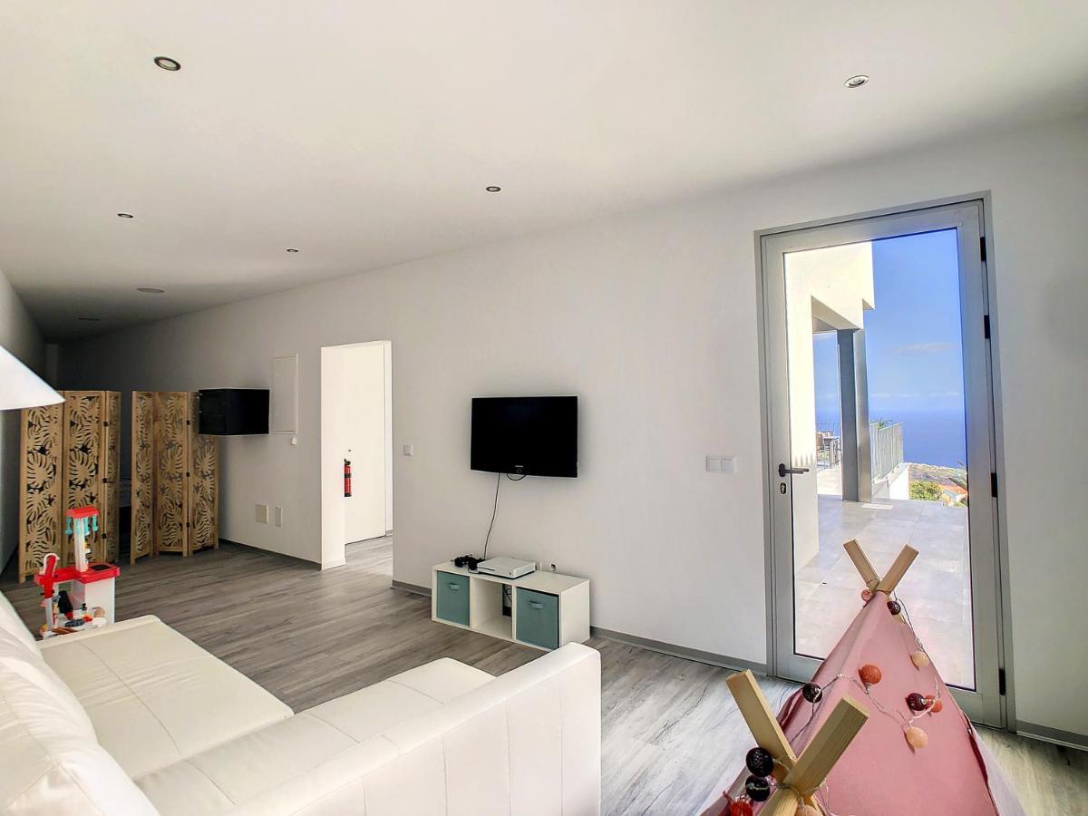 Villa Piece Of Heaven By Lovelystay Estreito Da Calheta Exterior foto